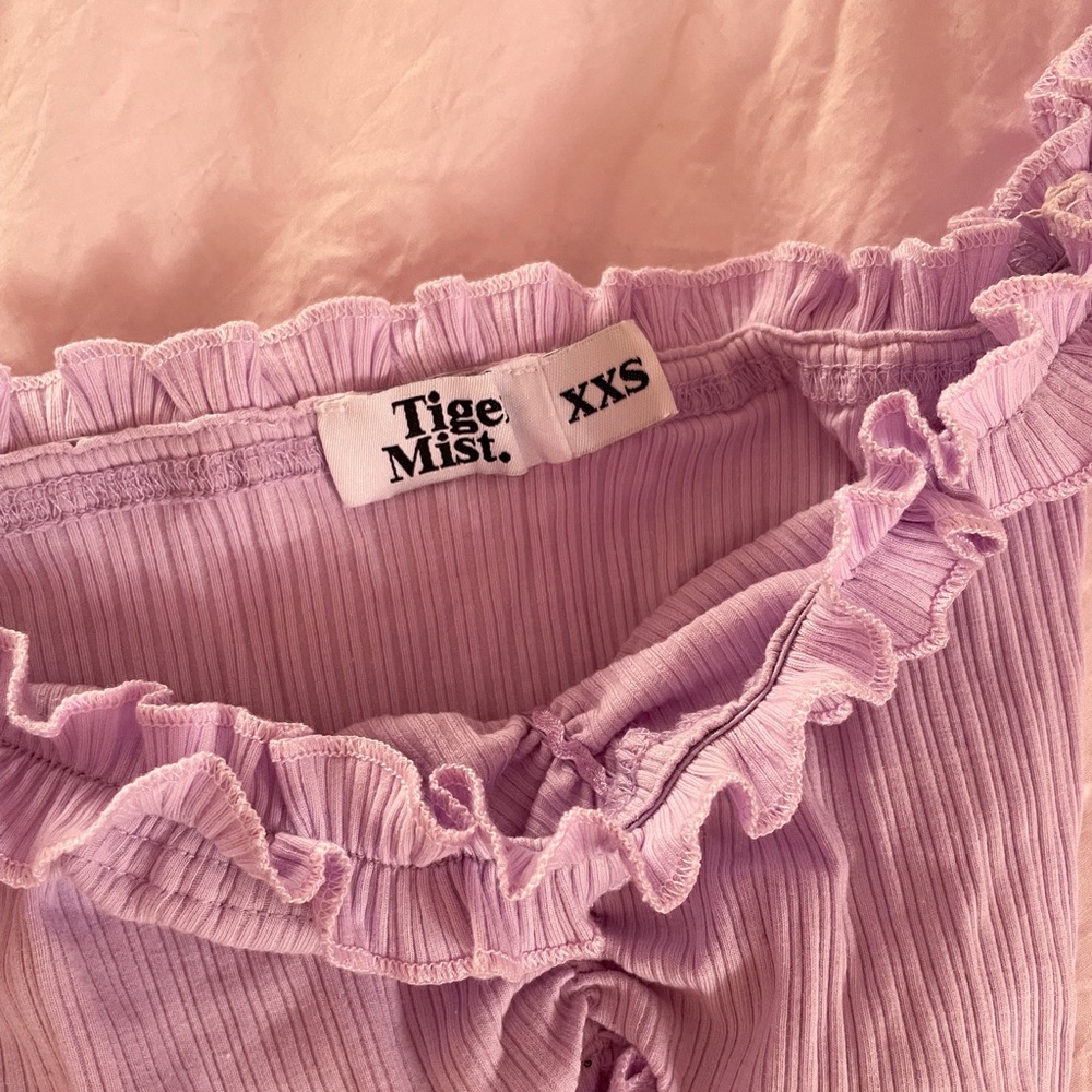 Tiger Mist Lilac Crop Ruffle Top - Picture 2 of 3
